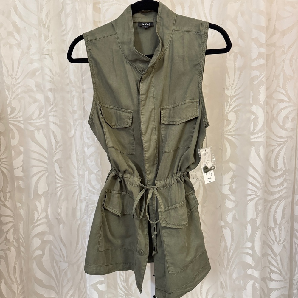 NWT  a.n.a. Women's Olive Sleeveless Vest Tunic